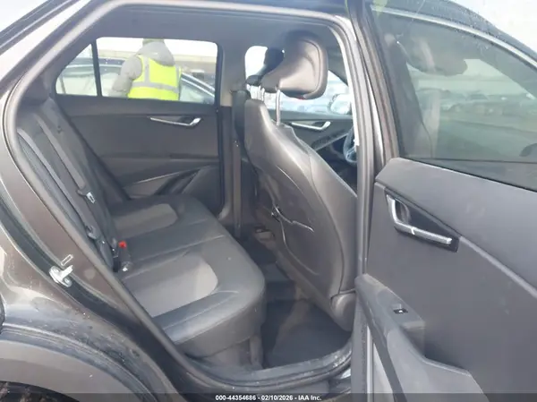 KNDCR3LE7R5204225 2024 KIA NIRO - Image 8
