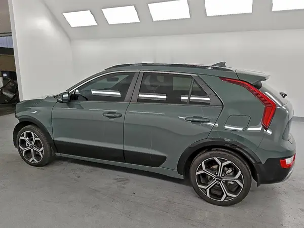 KNDCR3LE7S5217465 2025 KIA NIRO - Image 2