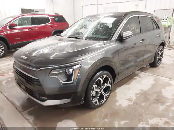 KNDCR3LE7S5253690 2025 KIA NIRO - Image 2