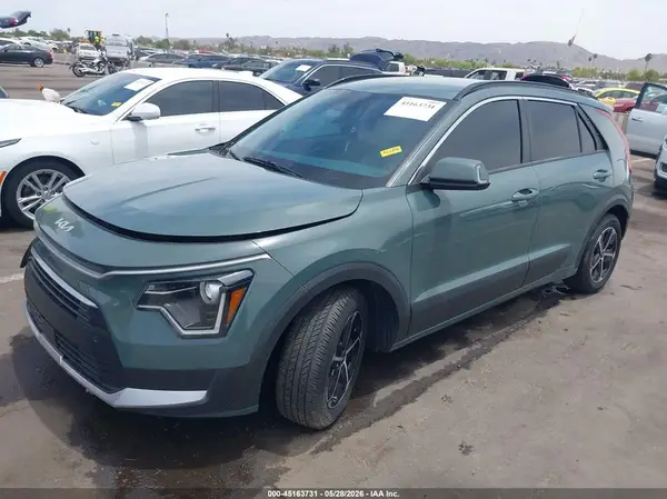 KNDCR3LE8P5037502 2023 KIA NIRO - Image 2