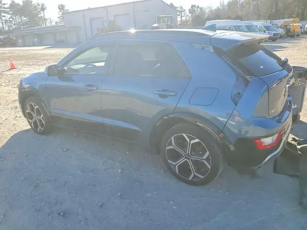 KNDCR3LE8P5037516 2023 KIA NIRO - Image 2