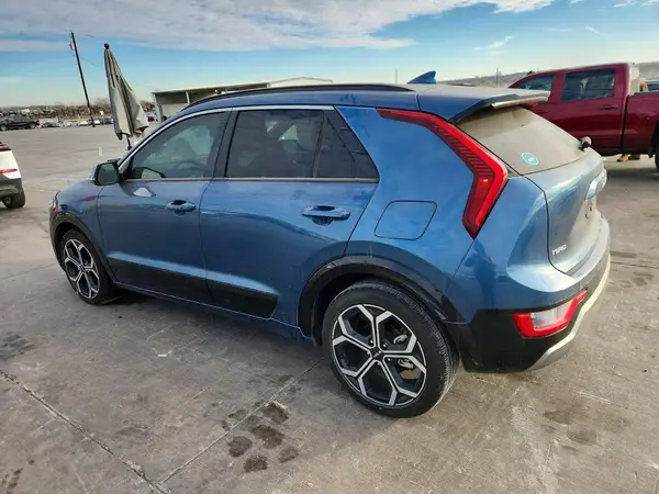 KNDCR3LE8P5037533 2023 KIA NIRO - Image 2