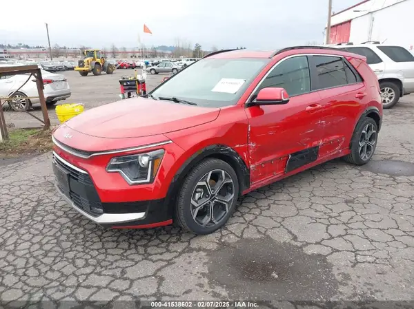 KNDCR3LE8P5040383 2023 KIA NIRO - Image 2