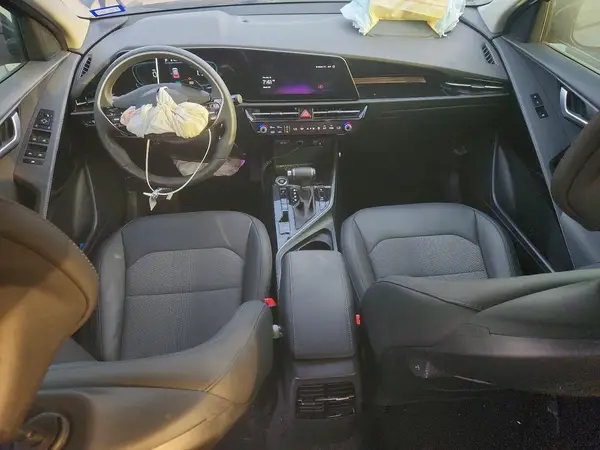 KNDCR3LE8P5054445 2023 KIA NIRO - Image 8