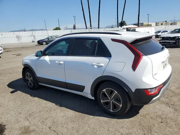 KNDCR3LE8P5063517 2023 KIA NIRO - Image 2