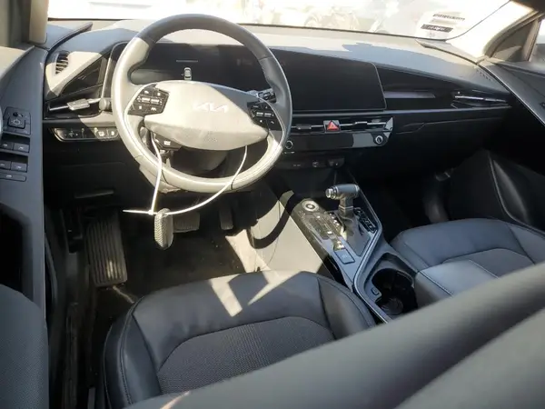 KNDCR3LE8P5063517 2023 KIA NIRO - Image 8