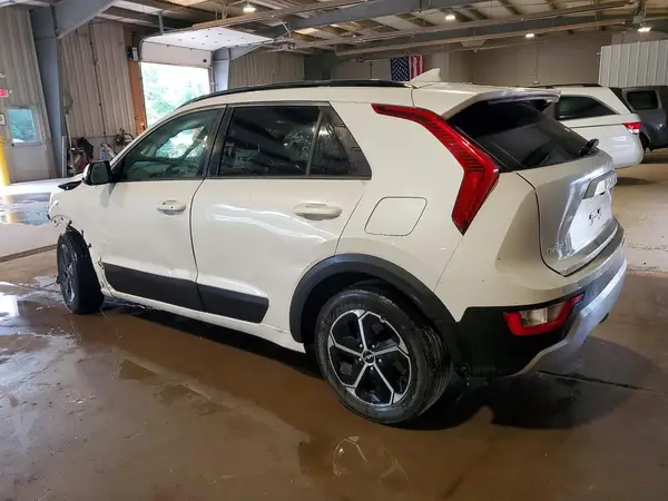 KNDCR3LE8P5082147 2023 KIA NIRO - Image 2