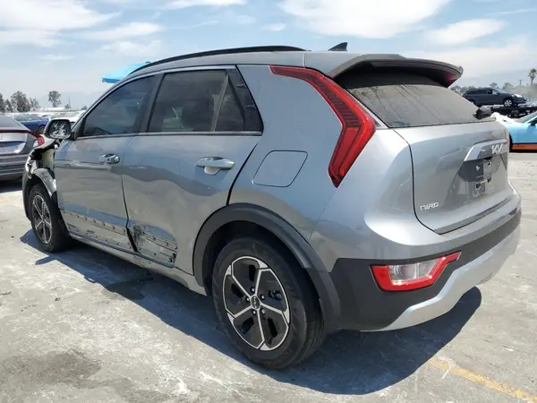 KNDCR3LE8P5089714 2023 KIA NIRO - Image 2