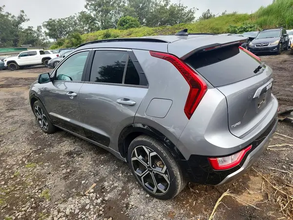 KNDCR3LE8P5099403 2023 KIA NIRO - Image 2