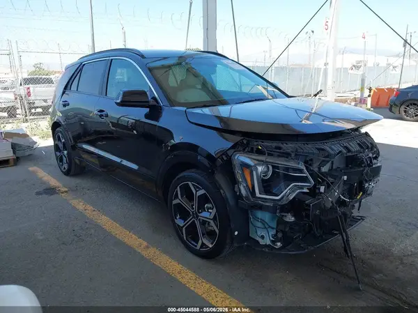 KNDCR3LE8P5099708 2023 KIA NIRO - Image 1