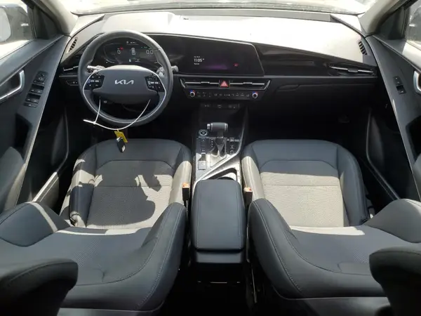 KNDCR3LE8P5112067 2023 KIA NIRO - Image 8