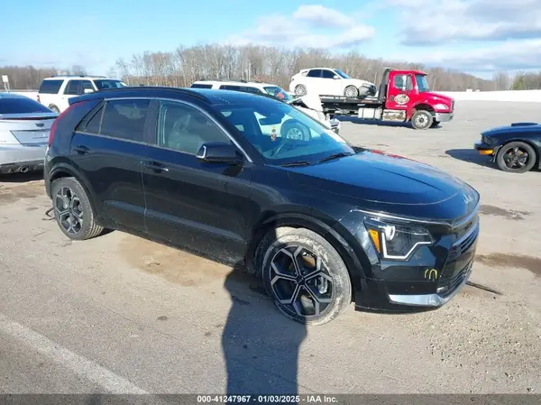 KNDCR3LE8R5132323 2024 KIA NIRO - Image 1