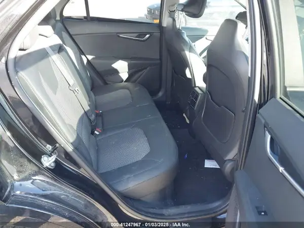 KNDCR3LE8R5132323 2024 KIA NIRO - Image 8