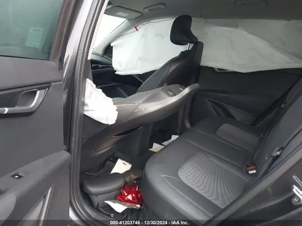 KNDCR3LE8R5151440 2024 KIA NIRO - Image 8