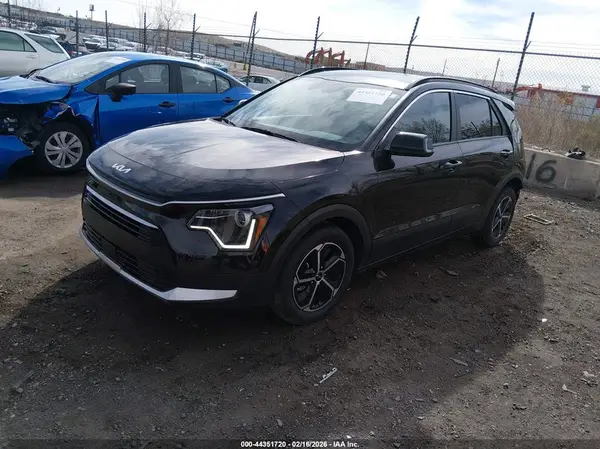 KNDCR3LE8R5154645 2024 KIA NIRO - Image 2