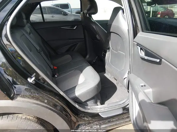 KNDCR3LE8R5154645 2024 KIA NIRO - Image 8