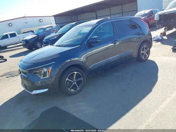 KNDCR3LE8R5187399 2024 KIA NIRO - Image 2