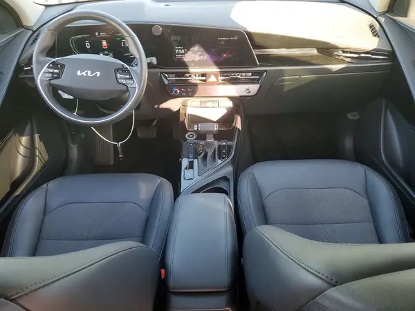 KNDCR3LE8S5218415 2025 KIA NIRO - Image 8