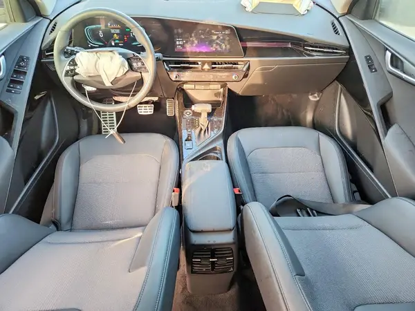 KNDCR3LE8S5225347 2025 KIA NIRO - Image 8