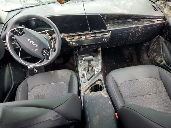 KNDCR3LE8S5237269 2025 KIA NIRO - Image 8