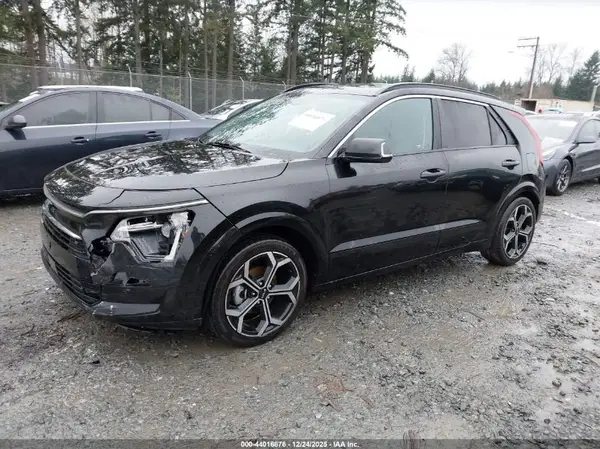 KNDCR3LE9P5035161 2023 KIA NIRO - Image 2