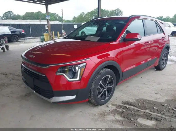 KNDCR3LE9P5044717 2023 KIA NIRO - Image 2