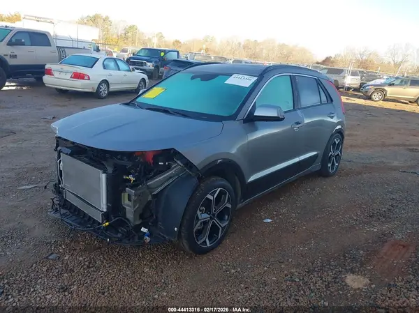 KNDCR3LE9P5048606 2023 KIA NIRO - Image 2