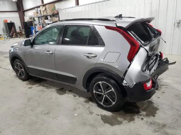 KNDCR3LE9P5049139 2023 KIA NIRO - Image 2