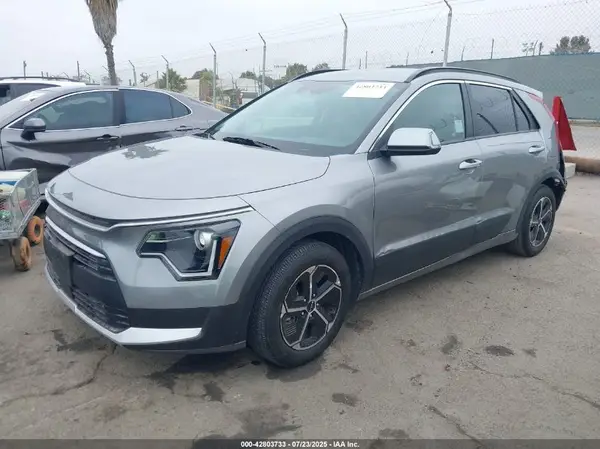 KNDCR3LE9P5053661 2023 KIA NIRO - Image 2