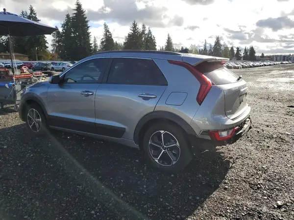 KNDCR3LE9P5070654 2023 KIA NIRO - Image 2