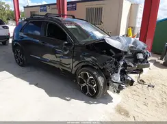 KNDCR3LE9P5074686 2023 KIA NIRO