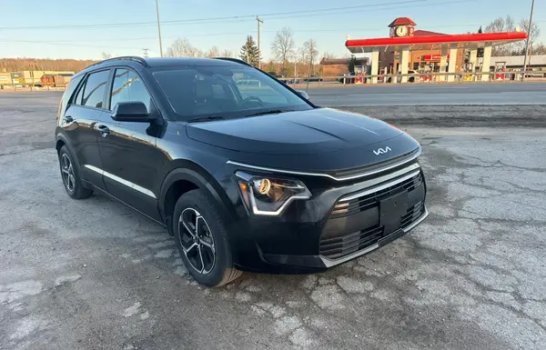 KNDCR3LE9P5078141 2023 KIA NIRO - Image 1