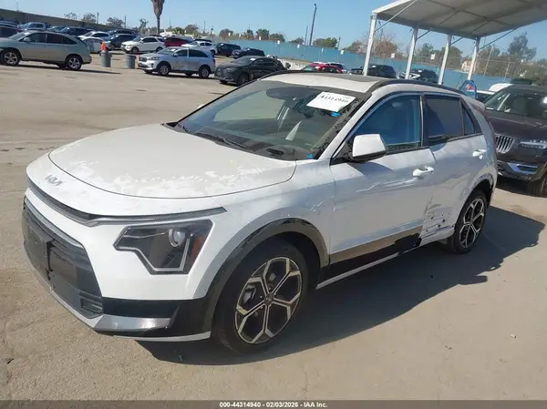 KNDCR3LE9R5136428 2024 KIA NIRO - Image 2