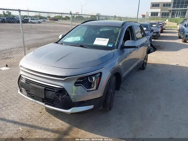 KNDCR3LE9R5162317 2024 KIA NIRO - Image 2