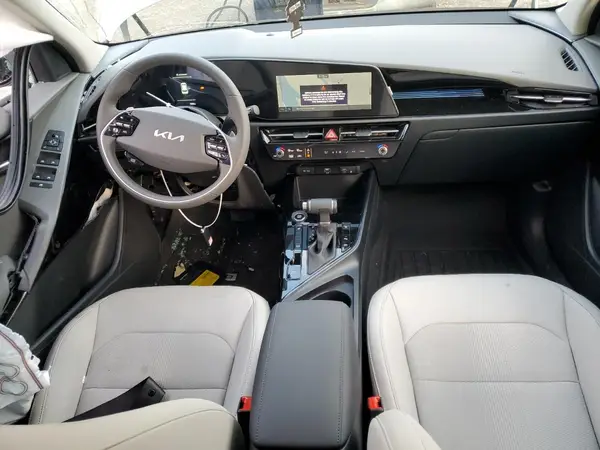 KNDCR3LE9S5233862 2025 KIA NIRO - Image 8