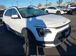 KNDCR3LEXP5043933 2023 KIA NIRO