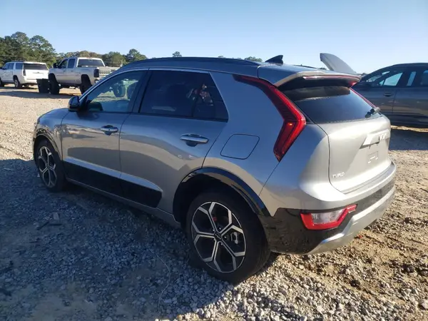 KNDCR3LEXP5048596 2023 KIA NIRO - Image 2