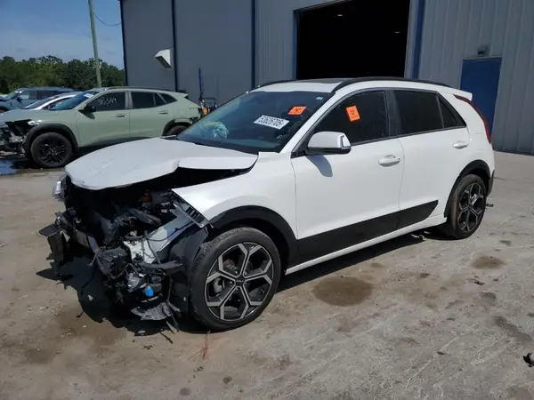 KNDCR3LEXP5058092 2023 KIA NIRO - Image 1