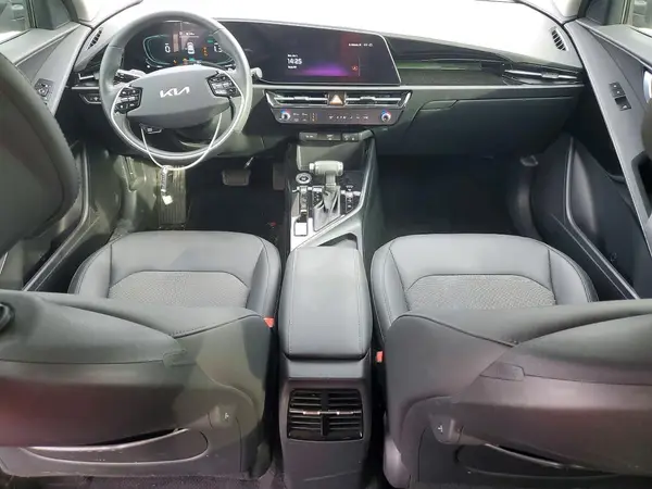 KNDCR3LEXP5060666 2023 KIA NIRO - Image 8