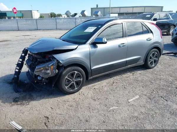 KNDCR3LEXP5083350 2023 KIA NIRO - Image 2