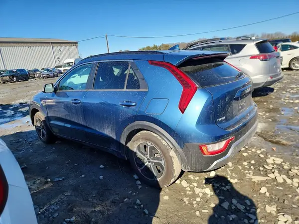 KNDCR3LEXP5117187 2023 KIA NIRO - Image 2