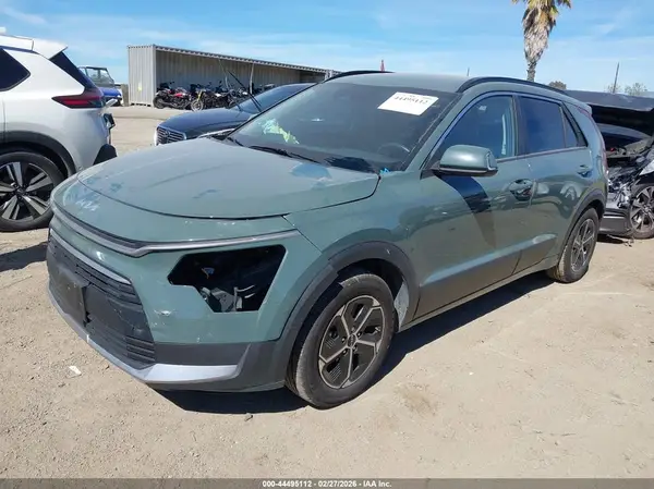 KNDCR3LEXR5120657 2024 KIA NIRO - Image 2