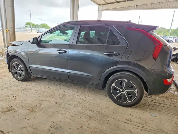 KNDCR3LEXR5142674 2024 KIA NIRO - Image 2