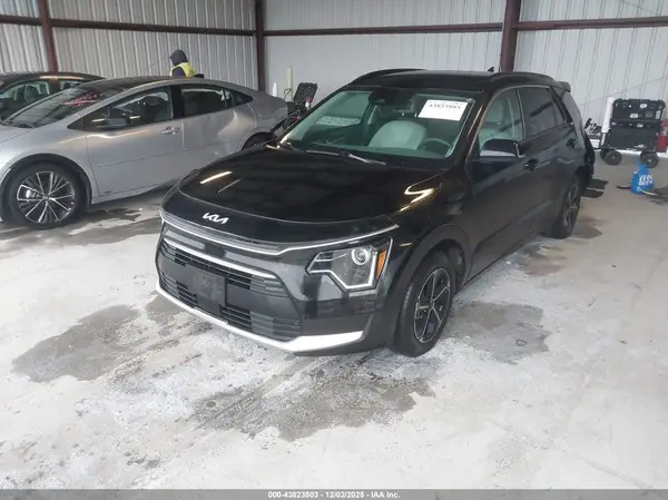 KNDCR3LEXR5155277 2024 KIA NIRO - Image 2