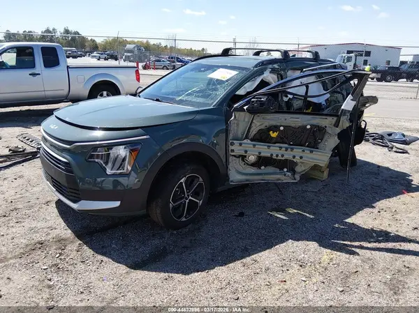 KNDCR3LEXR5176629 2024 KIA NIRO - Image 2