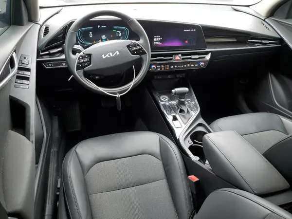 KNDCR3LEXR5204378 2024 KIA NIRO - Image 8