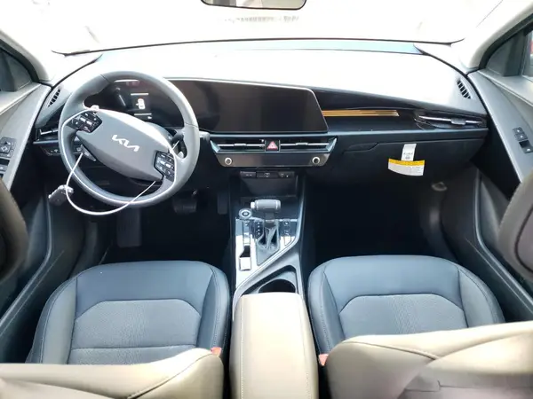 KNDCR3LEXS5213779 2025 KIA NIRO - Image 8