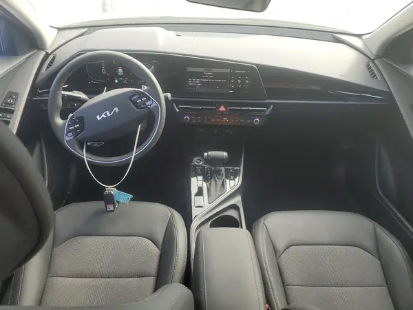 KNDCR3LEXS5234048 2025 KIA NIRO - Image 8