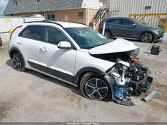 KNDCR3LEXS5252095 2025 KIA NIRO