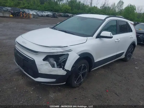 KNDCR3LEXS5253215 2025 KIA NIRO - Image 2